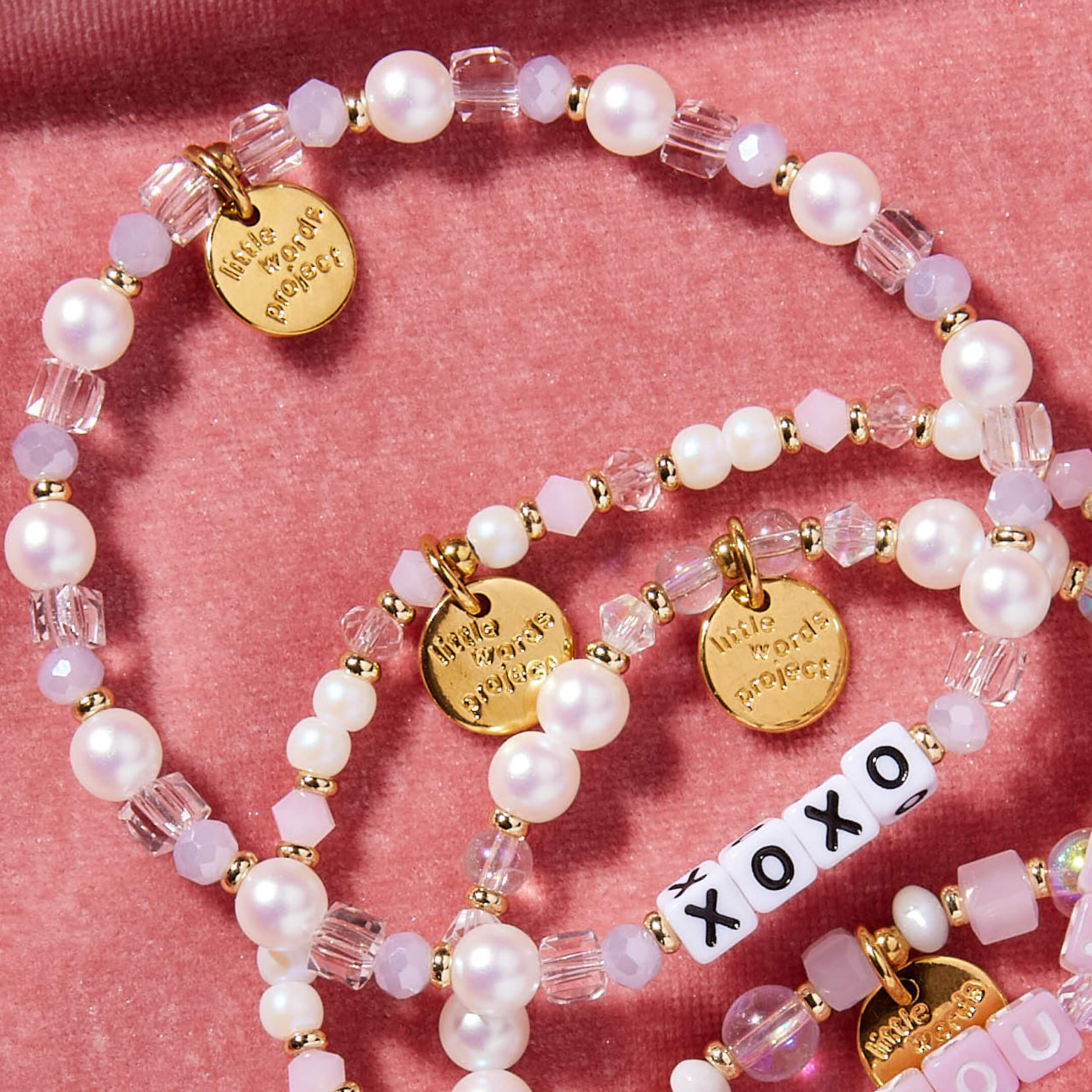XOXO - Image 3